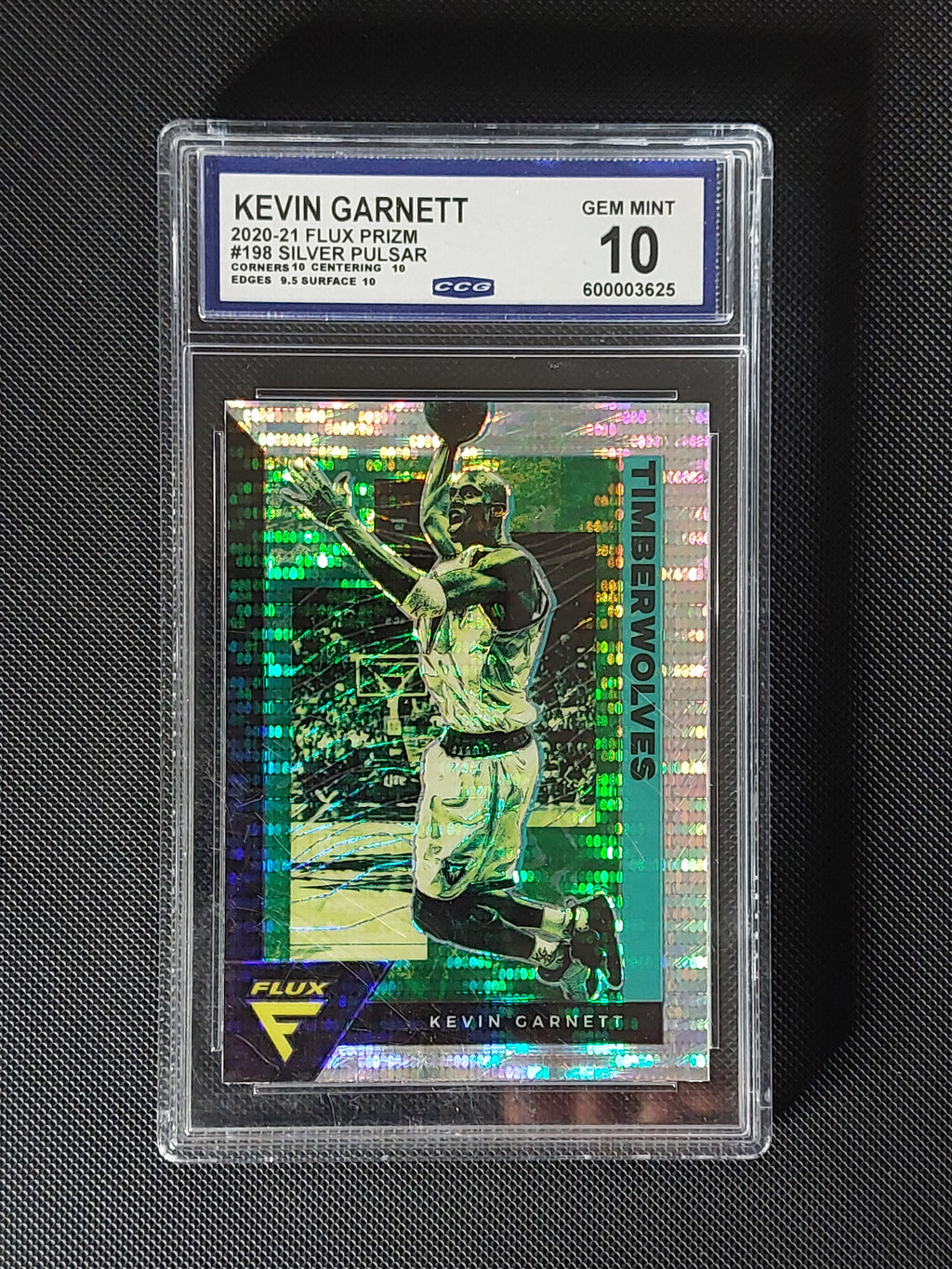 Front of 2020-21 Panini Flux Kevin Garnett #198 Silver Pulsar Prizm graded CCG Gem Mint 10 with visible subgrades